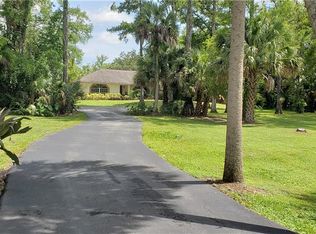 460 12th Ave NW, Naples, FL 34120