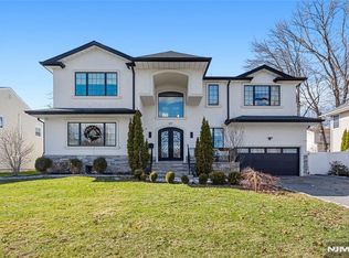 537 Spring Valley Rd, Paramus, NJ 07652