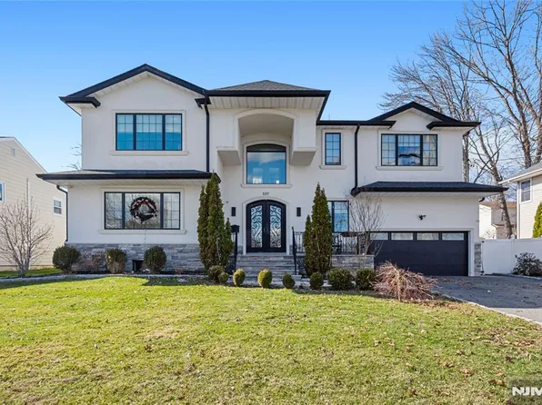 537 Spring Valley Rd, Paramus, NJ 07652