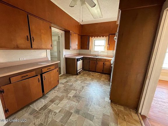 3rd image of 158 Ceasar Rd