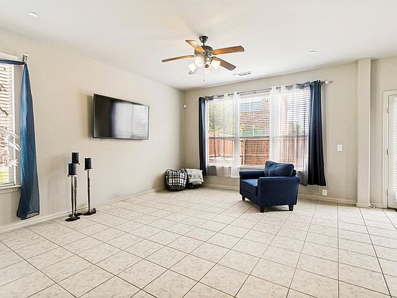 5th image of 1838 Villa Dr