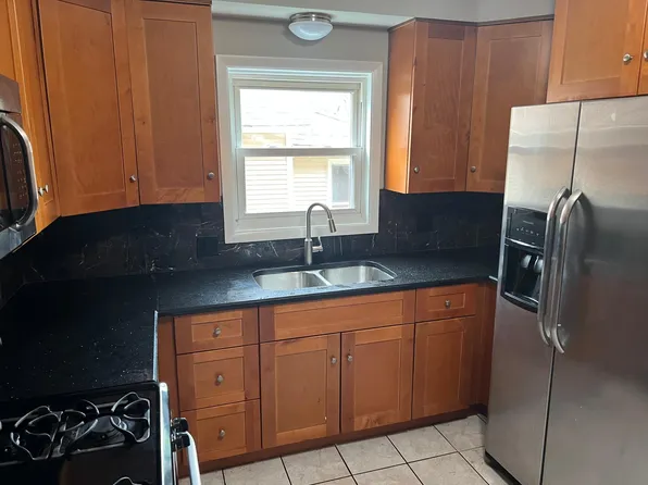 1050 W Touhy Ave #2, Park Ridge, IL 60068