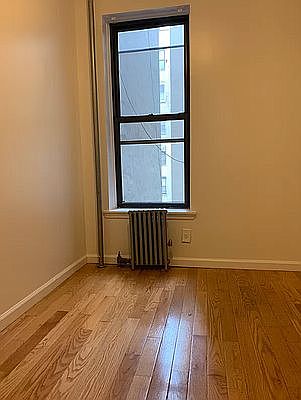3rd image of 80 Mulberry St APT 14