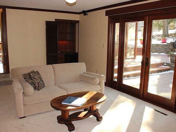 3rd image of 2107 Sandalwood Dr NE