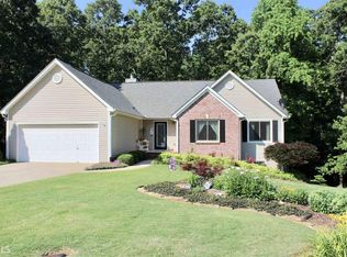 5777 Rolling Meadow Ln, Flowery Branch, GA 30542