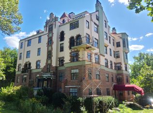 4024 Grand Ave #401, Des Moines, IA 50312