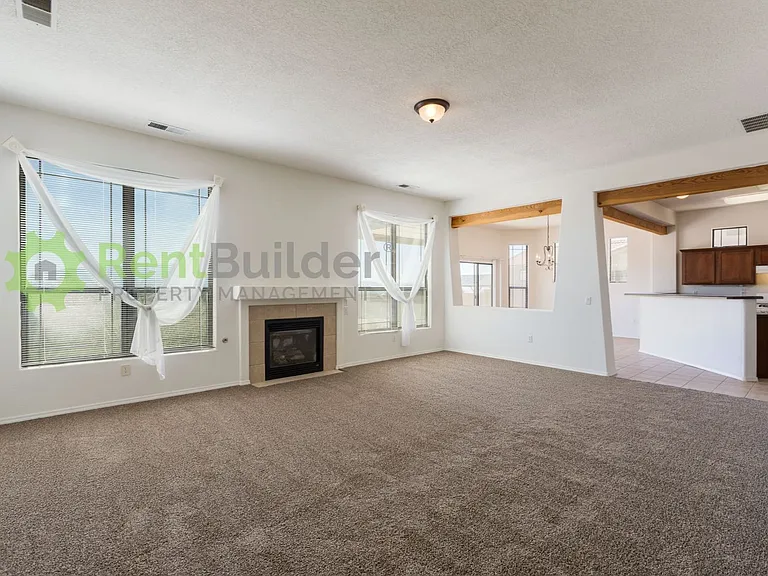 620 3rd St NE — Photo 7
