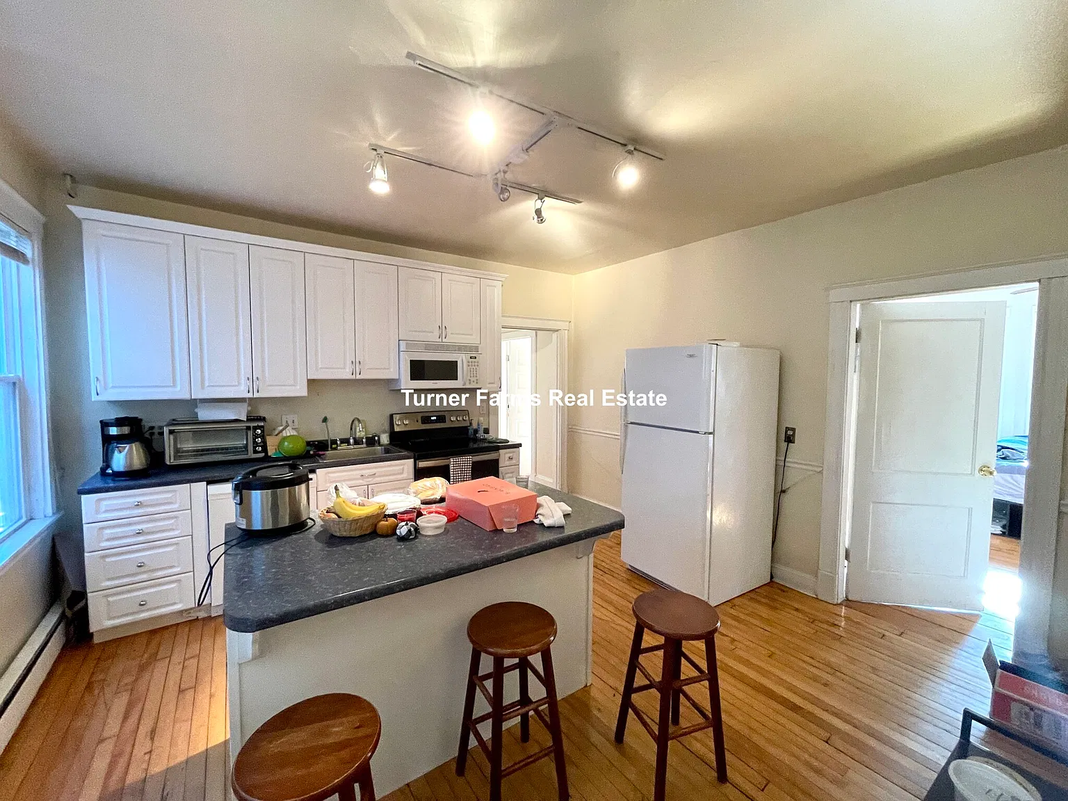 19 Sachem St — Photo 1