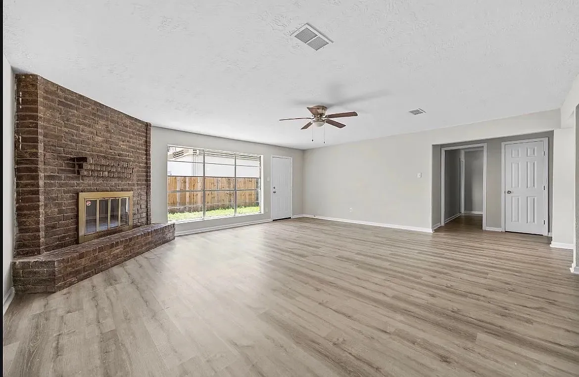 3 bed, 1814 sqft, $1,886 — Photo 4