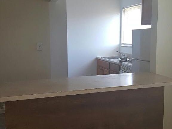 3rd image of 13160 Puritas Ave