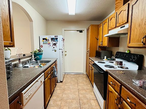 4th image of 321 Montezuma St