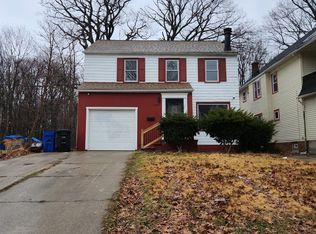 2005 Hilton Rd, Cleveland, OH 44112