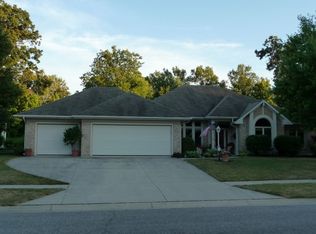 8920 Greyhawk Dr, Fort Wayne, IN