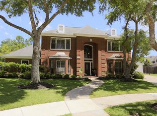 11 Sarahs Cv, Sugar Land, TX 77479