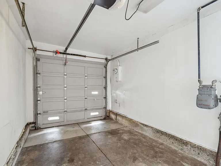 421 Nevada St — Photo 32