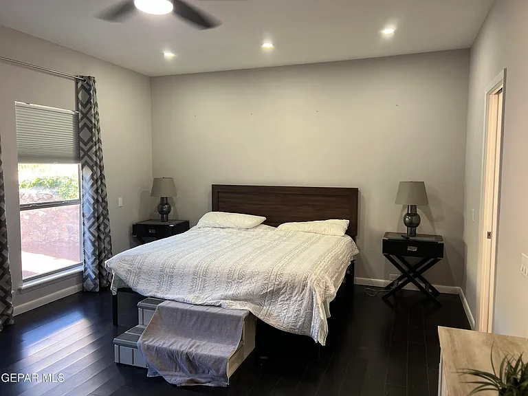 5656 Burning Tree Dr — Photo 40