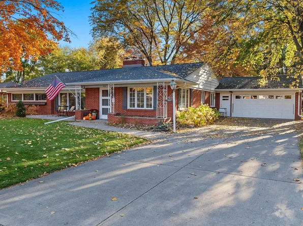 832 E Saint Francis Rd, De Pere, WI 54115