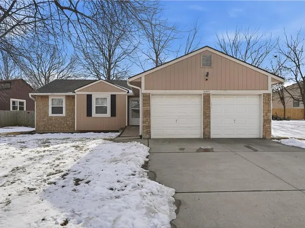 16517 Indian Creek Pkwy, Olathe, KS 66062