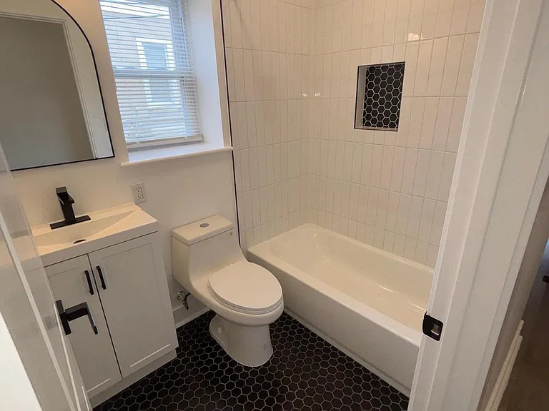 3190 Memphis St — Photo 17