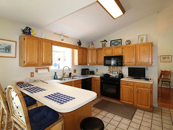 3rd image of 311 Troon Ln.