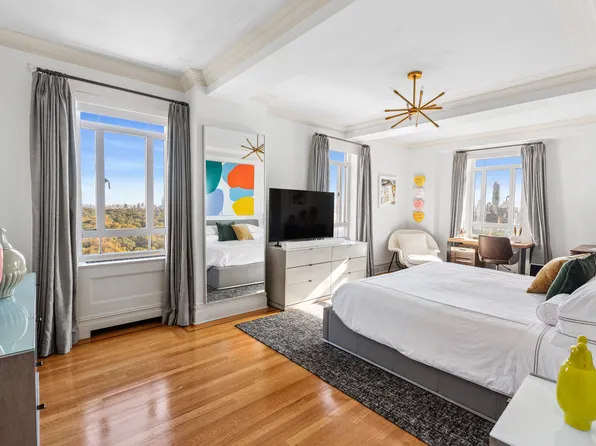 25 Central Park West image 6 of 14