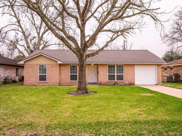 7211 Mockingbird Ln, Texas City, TX 77591