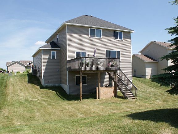 2nd image of 1015 Golden Oak St NE
