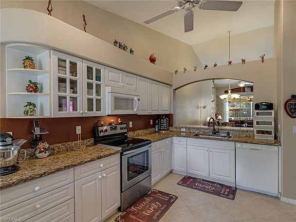 4th image of 8255 Ibis Cove Cir #A-130
