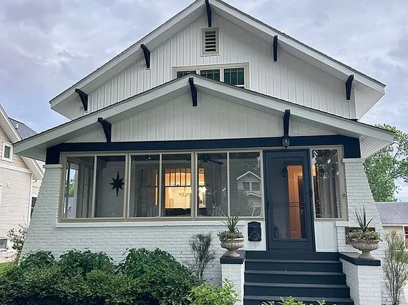 134 W Central Ave, Zeeland, MI 49464