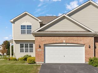 110 Easton Dr, Gilberts, IL 60136