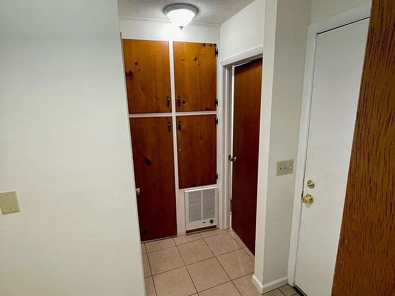 20 A St #5 — Photo 4