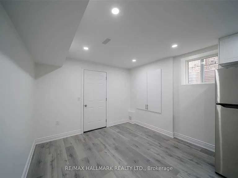306 Buick Blvd #BASEMENT — Photo 11