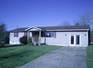 140 Wood St, Davisville, WV 26142