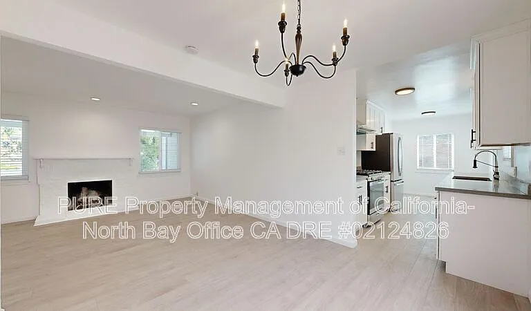 480 Washington Ct — Photo 42