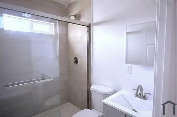 4362 Folsom St — Photo 7