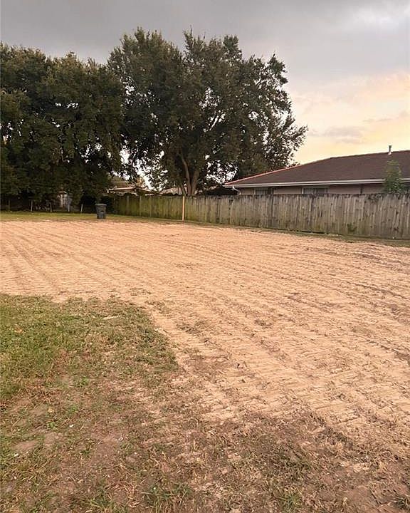 2nd image of 1127 Nursery Ave