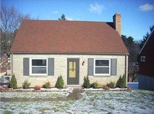 4879 Elmwood Dr, Pittsburgh, PA