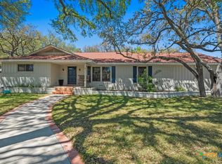 2 La Mesa Dr, New Braunfels, TX 78130