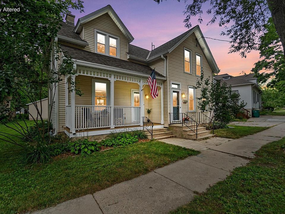 1st image of W58N455 Hilbert AVENUE