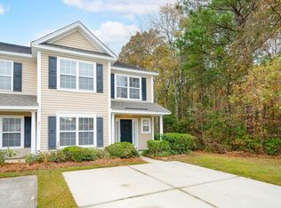 2413 Paladin Ln, North Charleston, SC 29406