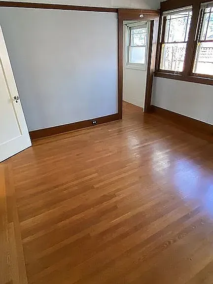 Empty primary bedroom