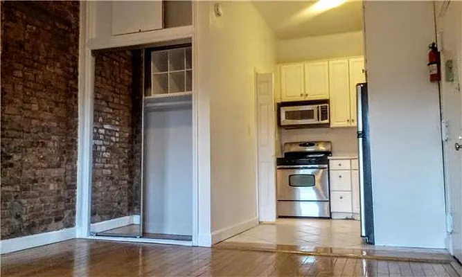 Rented by Brick Real Estate | media 18