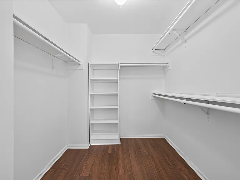 5703 Green Timbers Dr — Photo 34