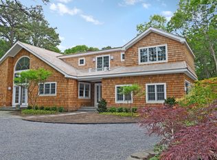 16 Cedar Trl, East Hampton, NY 11937