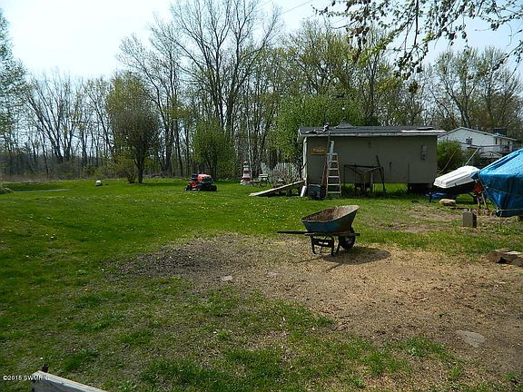 4th image of 4195 Willow Dr NE