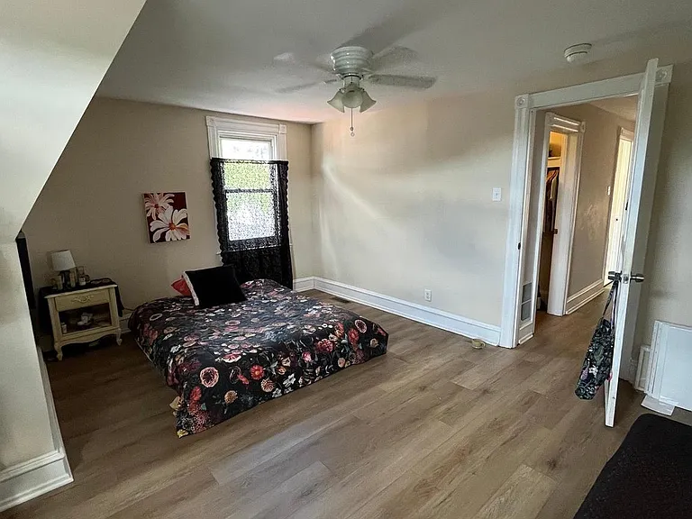 213 Ardmore Ave — Photo 28
