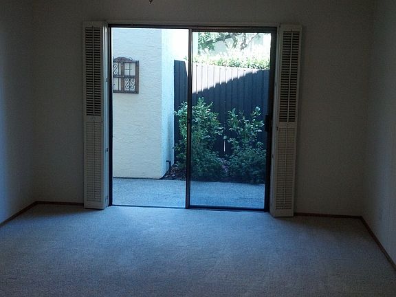 3rd image of 2431 Sharon Oaks Dr