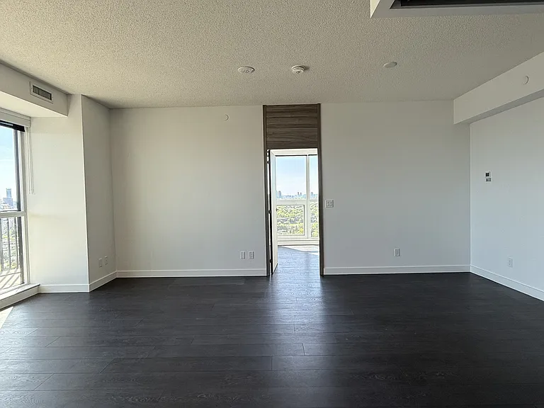18 Esther Shiner Blvd #3202 — Photo 8