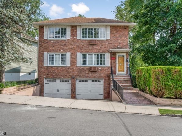 104 Rector St #2
