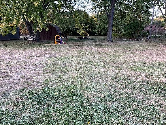 3rd image of 3681 Lisa Ln